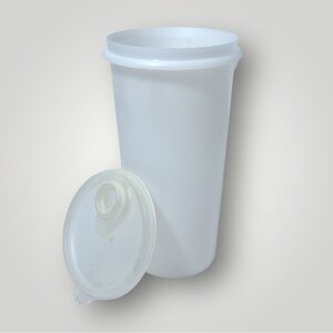 Vintage Tupperware Juice Container with TLud & Tab